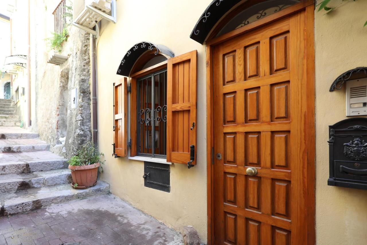 Porta Catania & Duomo Cozy Apartment 타오르미나 외부 사진